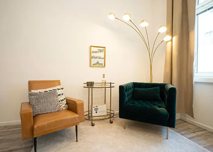 2-room On The First Floor With Designer Renovation. Exit To The Courtyard. 15 Minutes To Schloss Schoenbrunn * Viena