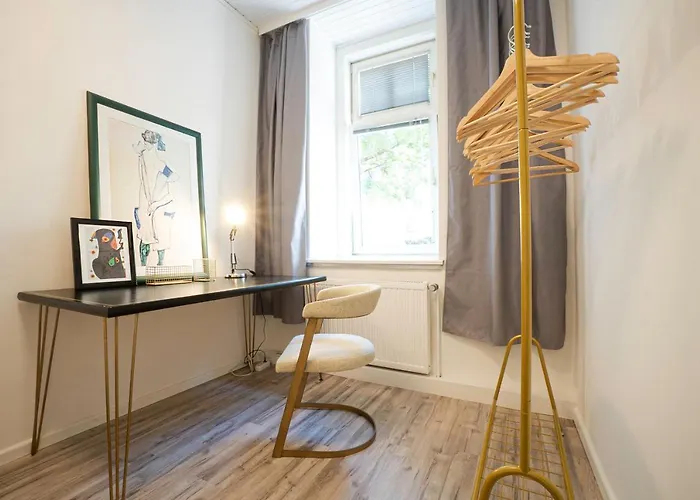 Apartamento 2-room On The First Floor With Designer Renovation. Exit To The Courtyard. 15 Minutes To Schloss Schoenbrunn Viena